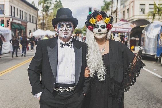 Dia de los Muertos @ Downtown Santa Ana – OC Weekly